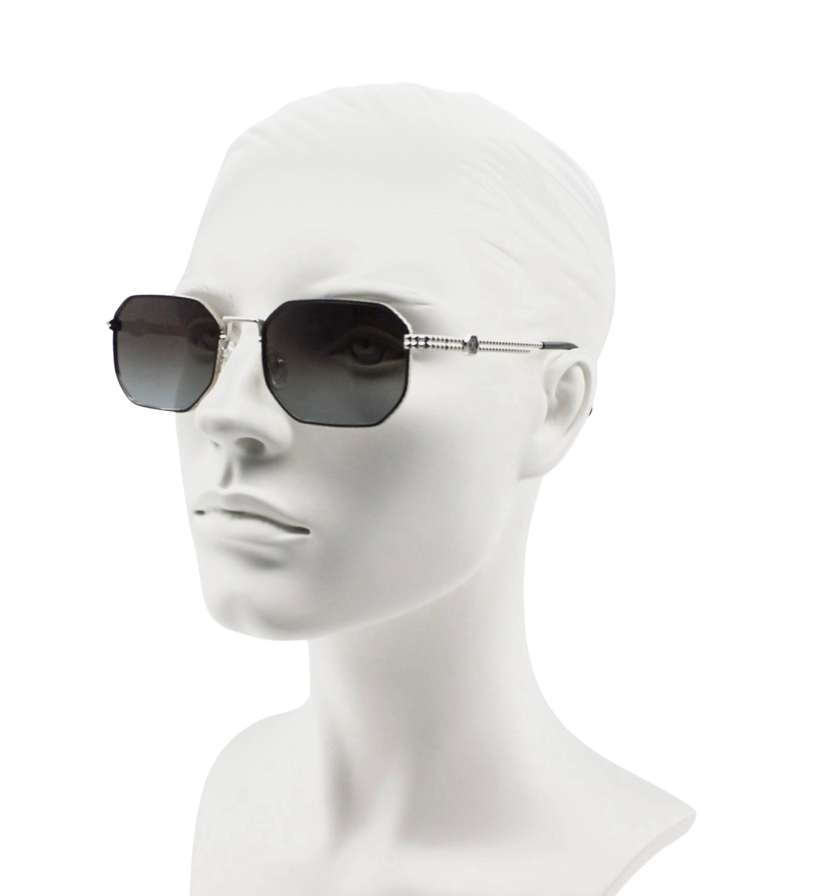 Kellan · Seal Silver
