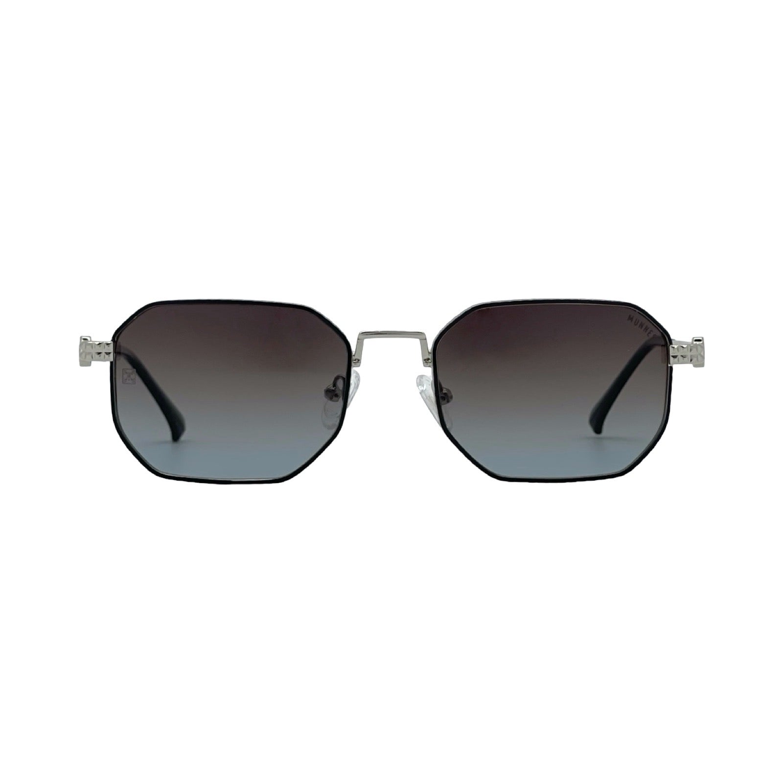 Kellan · Seal Silver