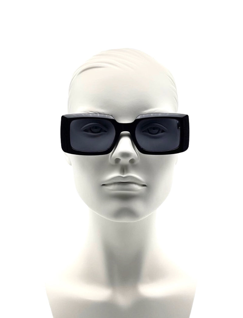 Kinley · Black